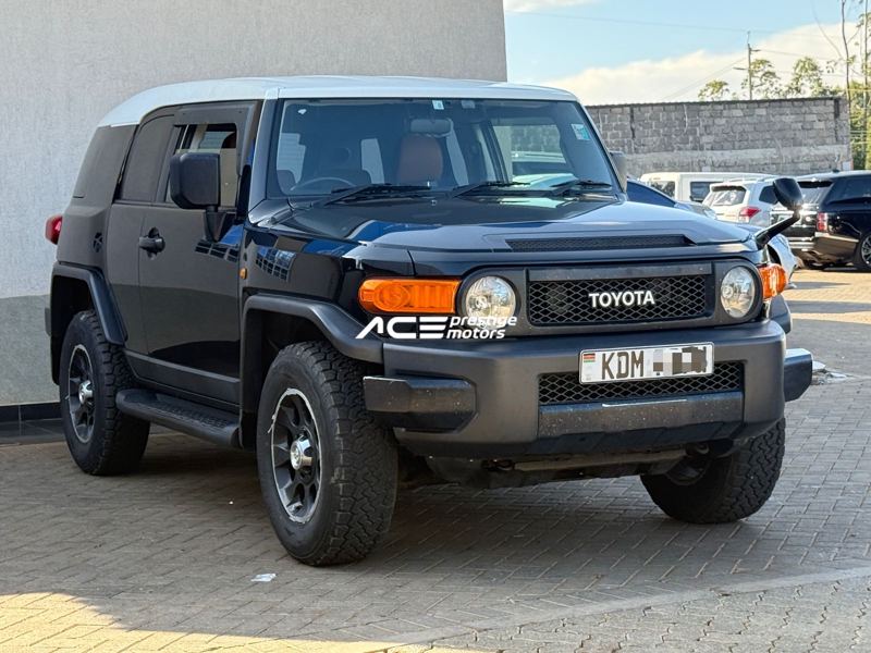 Toyota FJ Cruiser 2015