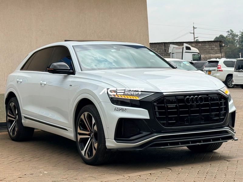 Audi Q8 S line 2019