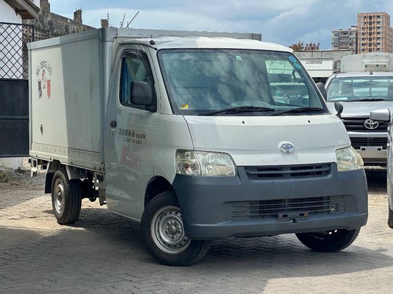 Toyota Liteace 2019