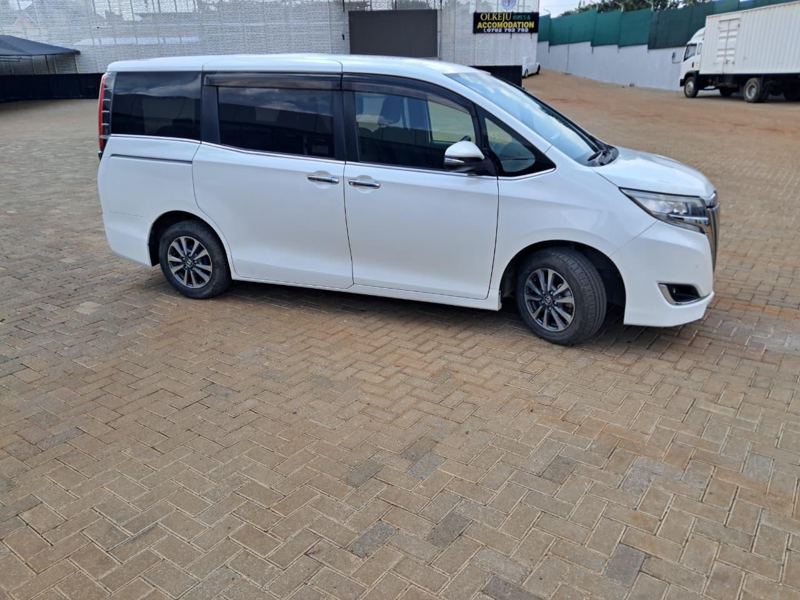 TOYOTA ESQUIRE2