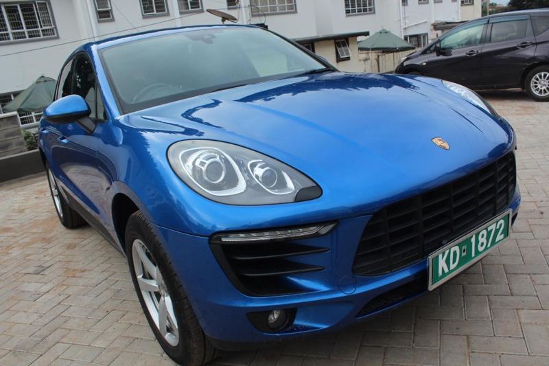 Porsche Macan 2017 Leather Sunroof 49,000 Kms
