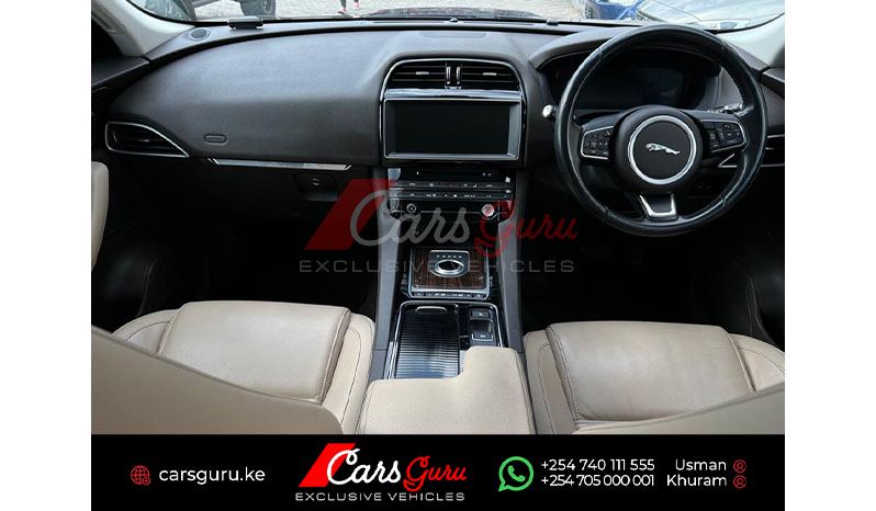 Jaguar F Pace 2016