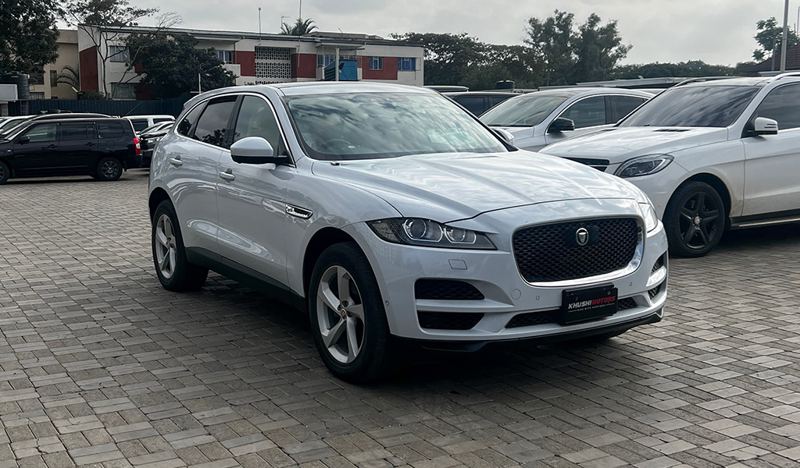 2016 Jaguar F Pace Prestige
