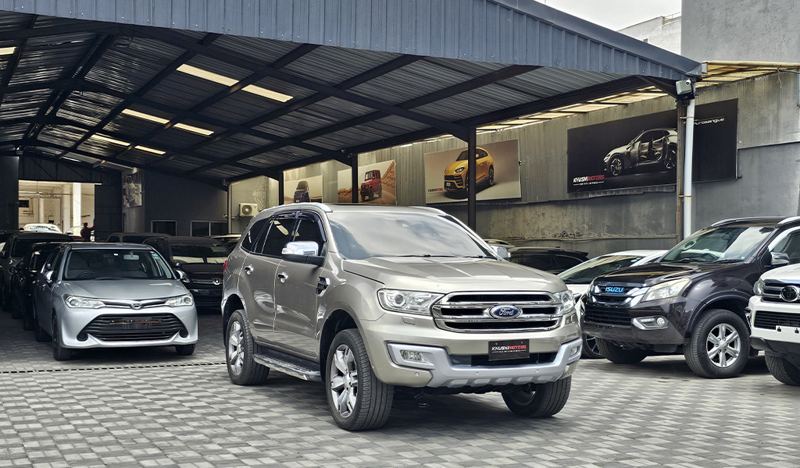 2017 Ford Everest
