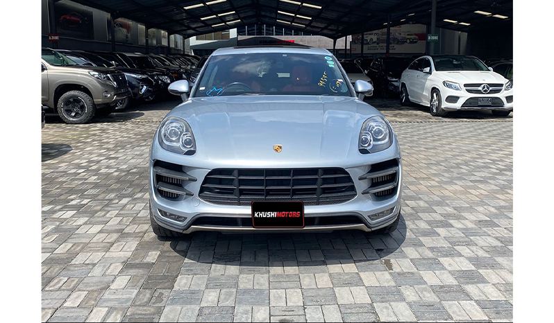 2016 Porsche Macan Turbo