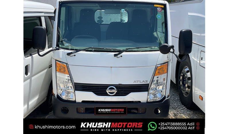 Nissan Atlas 2015
