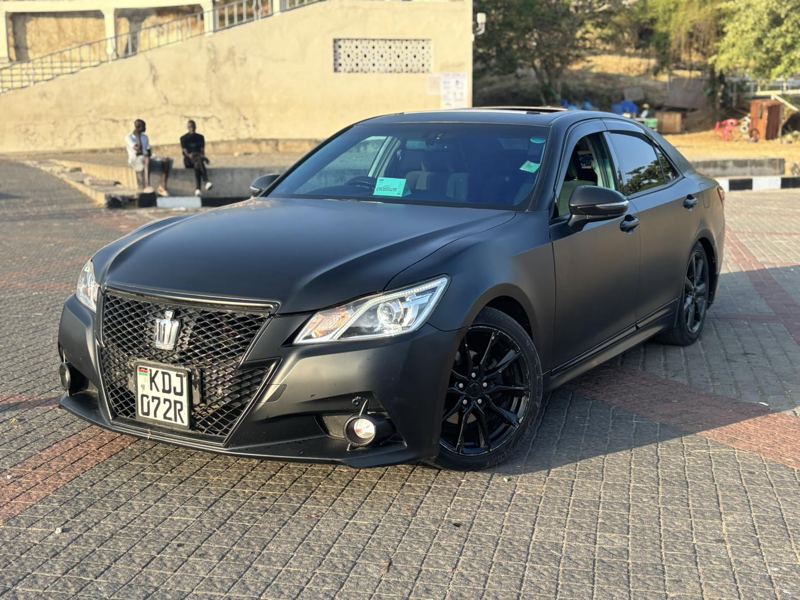 toyota CROWN ATHLETE “S” WITH SUNROOF
