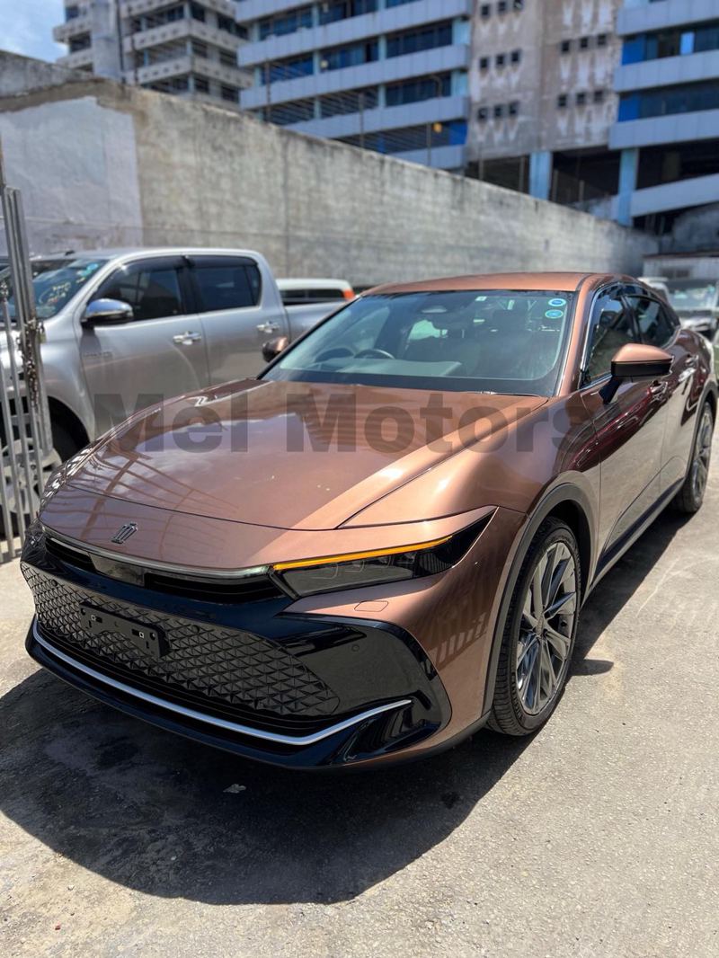 toyota CROWN CROSSOVER HYBRID