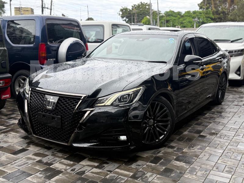 toyota Crown Athlete S Black Edition