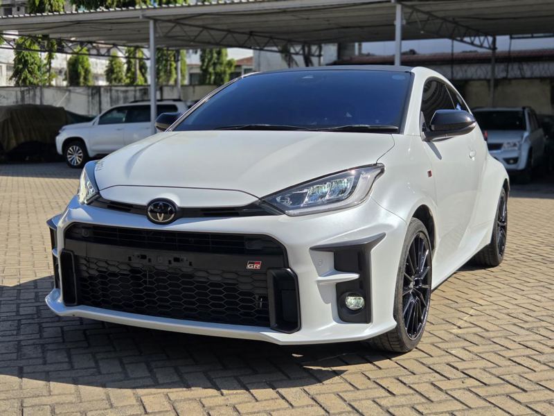 toyota Yaris GR Sport (XP210)