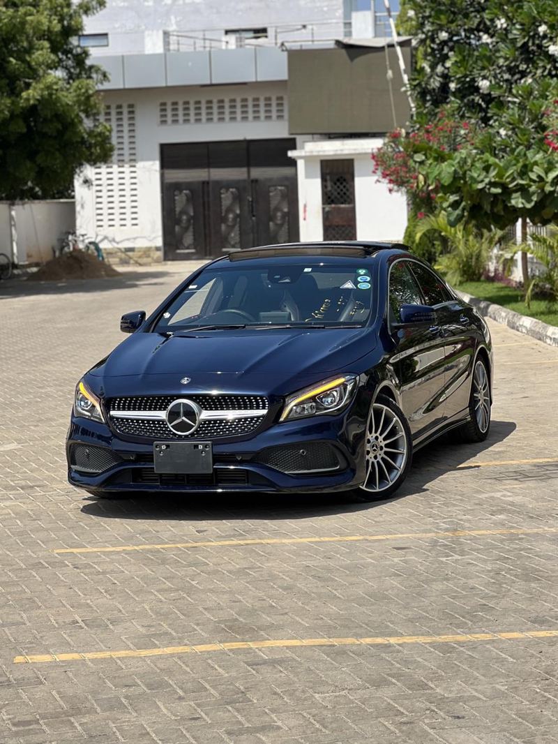 mercedes benz CLA 180 AMG PACKAGE (C117) SUNROOF