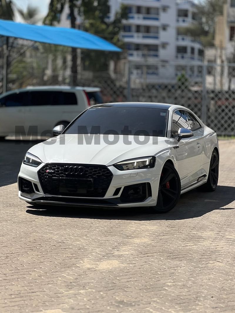 audi RS5 Coupe SPORT !!