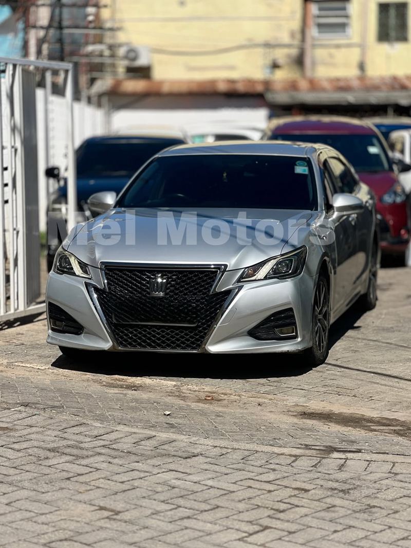 toyota Crown Athlete G Grade
