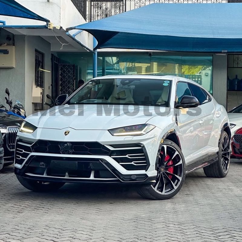 lamborghini URUS V8 BI-TURBO AWD VIP EDITION