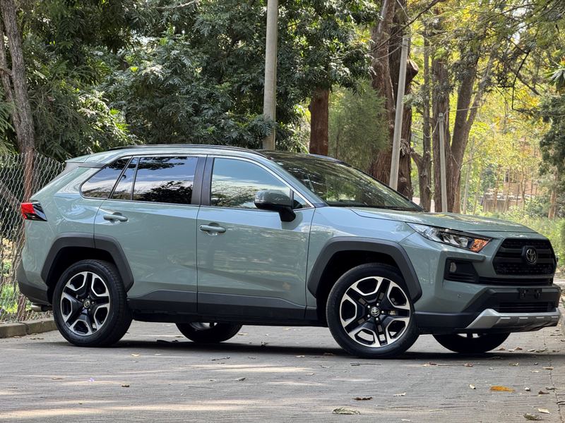TOYOTA RAV4 ADVENTURE