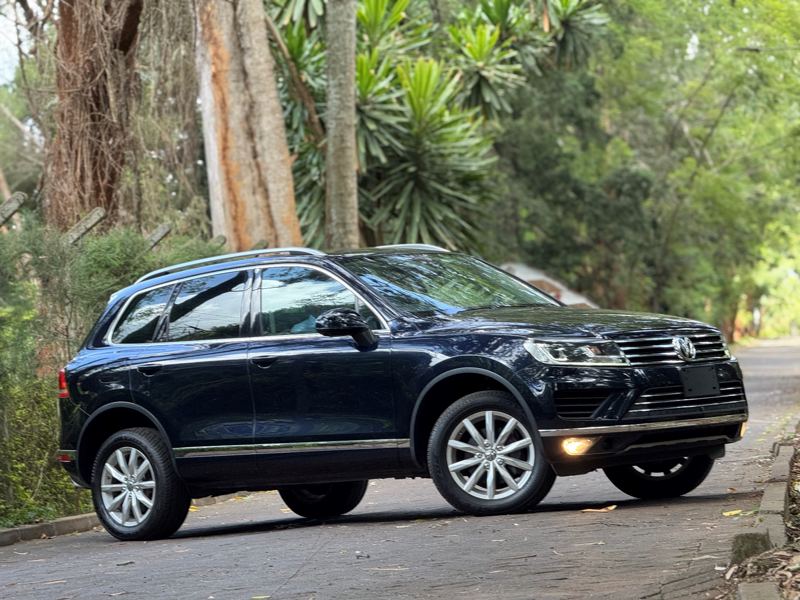 VOLKWAGEN TOUAREG
