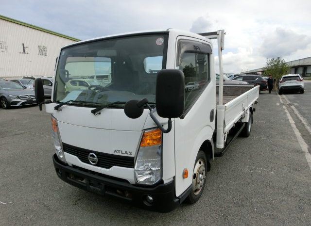 Nissan Atlas 2017