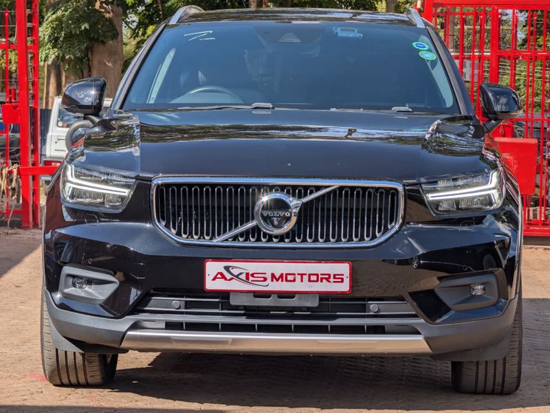 Volvo XC-40 2020