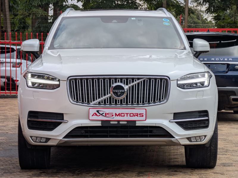 Volvo XC-90 2019
