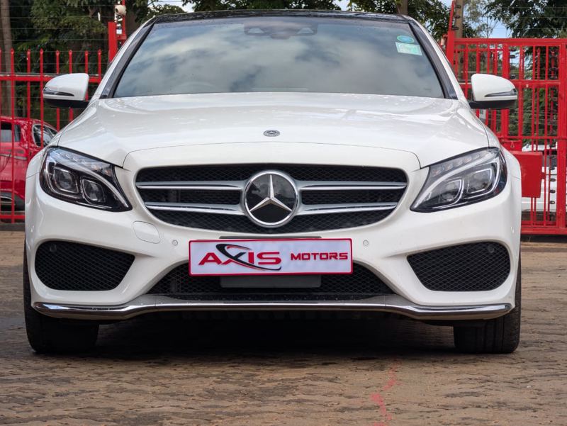 Mercedes-Benz C-200 ( AMG-Trim ) 2018