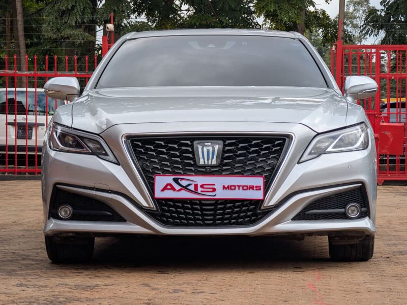 Toyota Crown Hybrid (G-Executive) 2018
