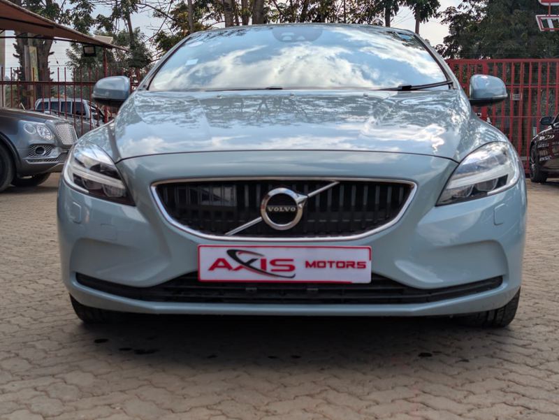 Volvo V40 T2 2019