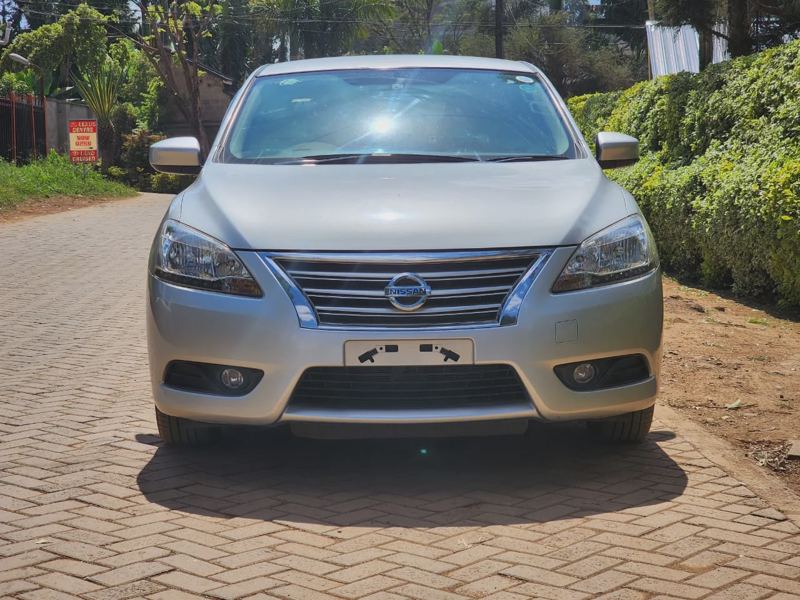 Nissan slyphy 2015