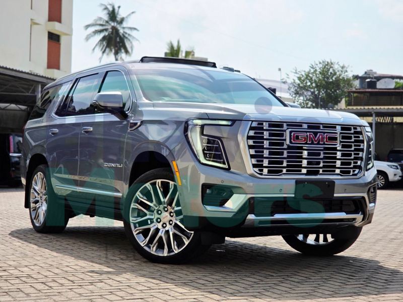 4102 GMC YUKON DENALI Brand New!!!!