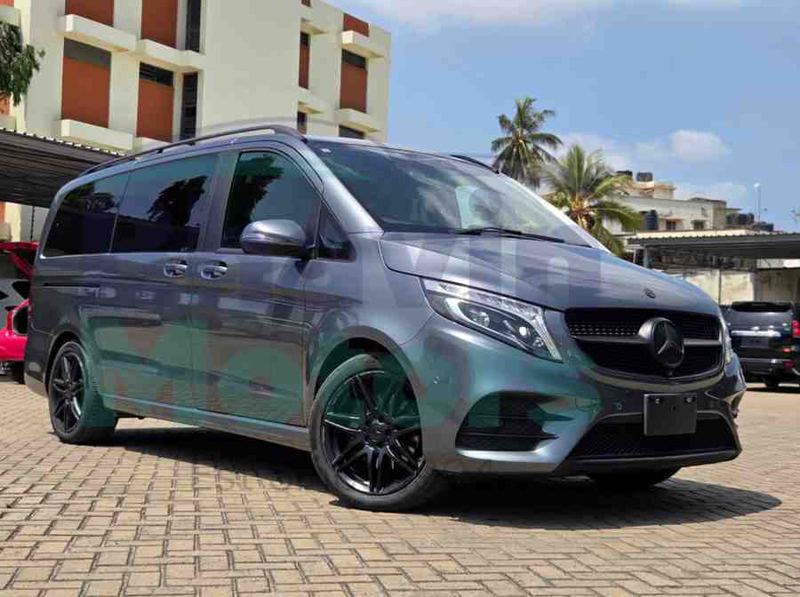 4117 Mercedes Benz V220D