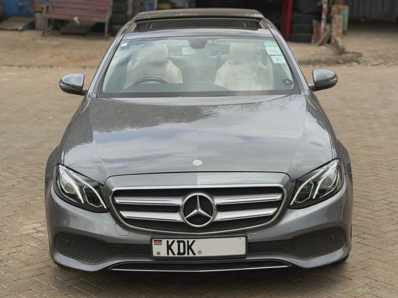2016 Mercedes-Benz E220 BlueTEC
