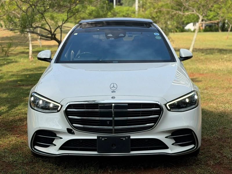 2021 Mercedes-Benz S500 with Panoramic Sunroof