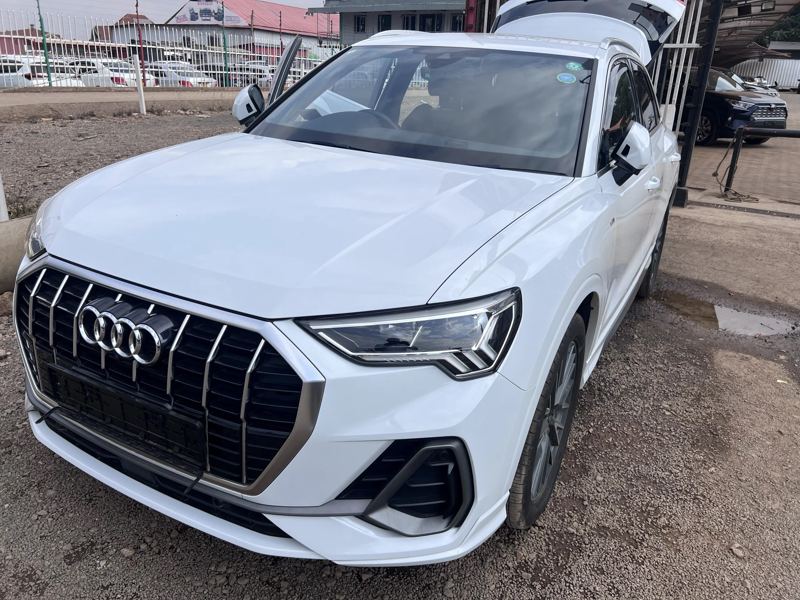 2020 Audi Q3 Sportback 35 TDI (S-Line)