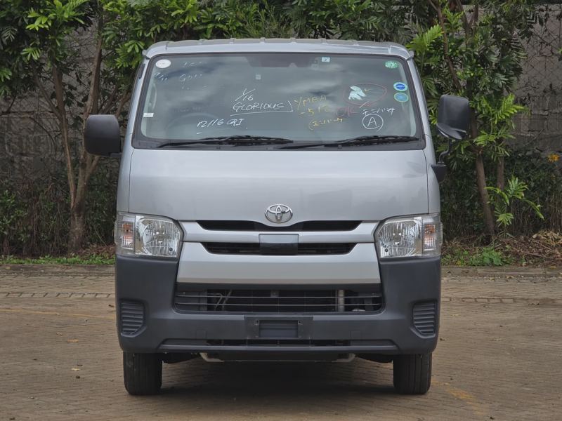 2019 TOYOTA HIACE SILVER