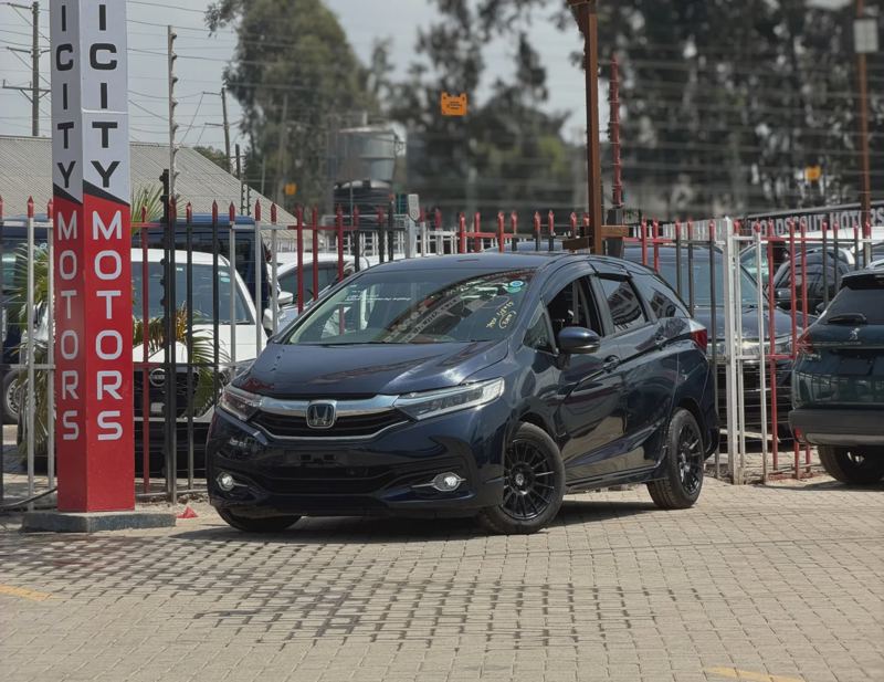 2019 Honda FIT Shuttle Blue