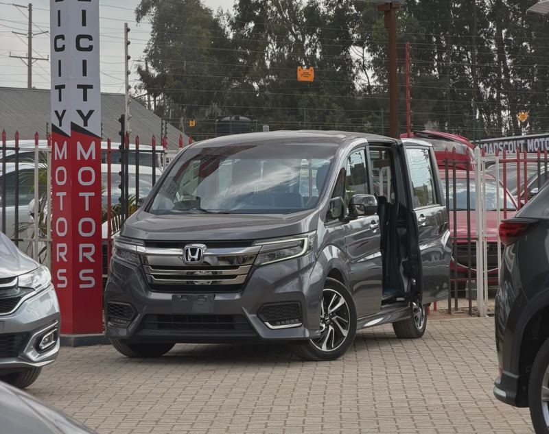 2019 Honda Stepwagon Spada Grey