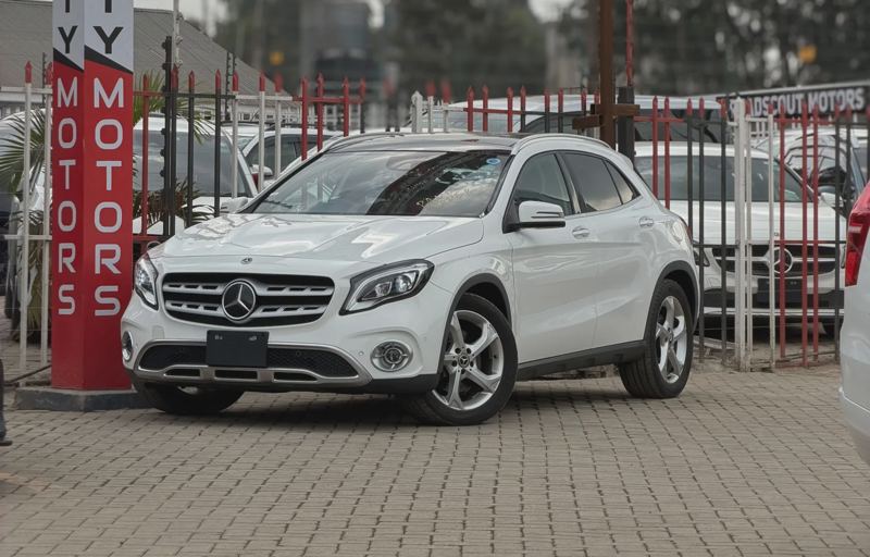 2019 Mercedes GLA 180 White