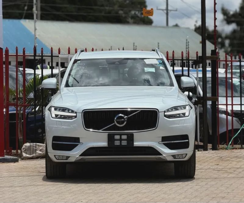 2019 Volvo XC90 D5 White