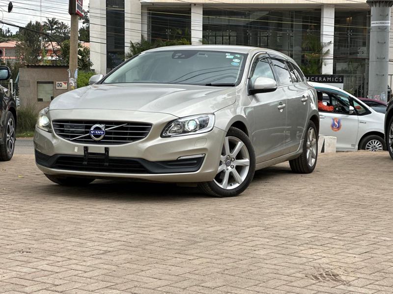 2018 Volvo V60 D4