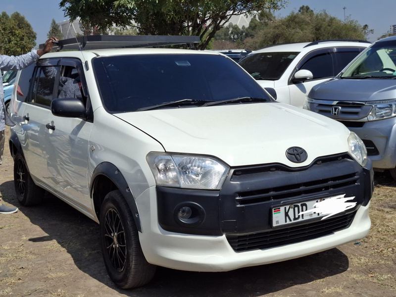TOYOTA PROBOX 2017