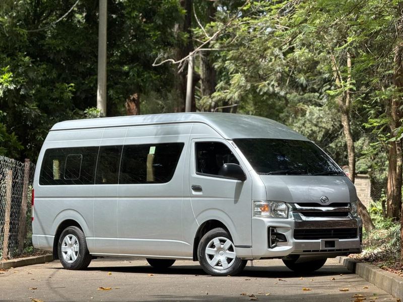 2019 TOYOTA HIACE COMMUTER