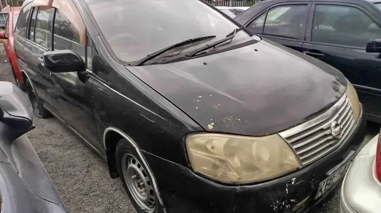 Nissan Liberty 2003