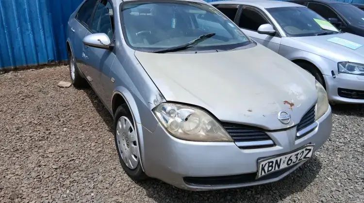 Nissan Primera 2004