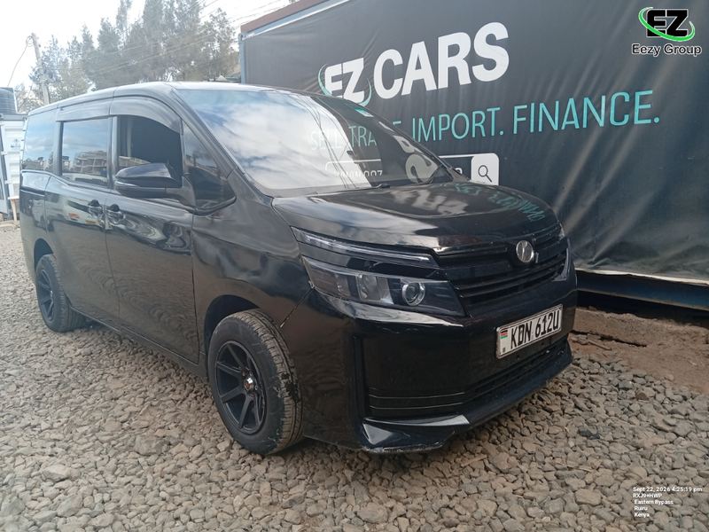Toyota Voxy Zrr80 2016