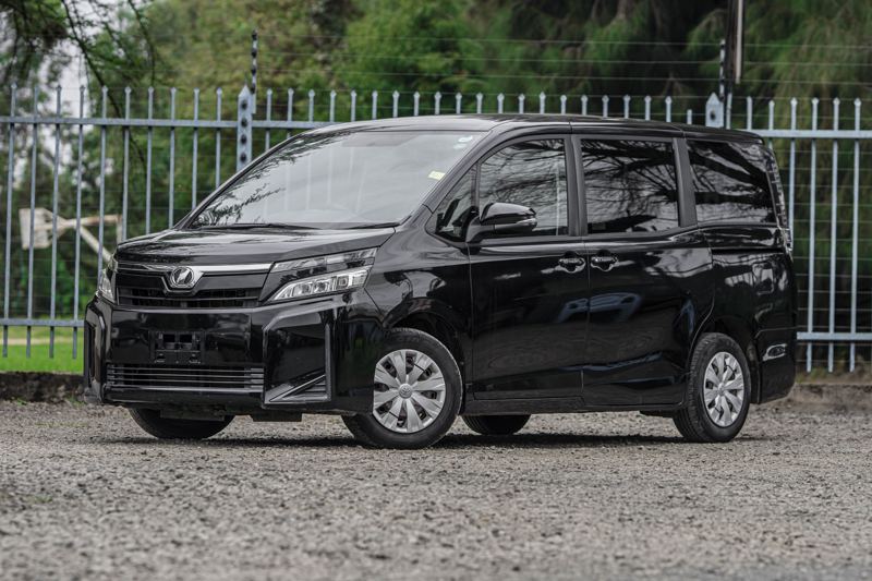 Toyota Voxy 2018