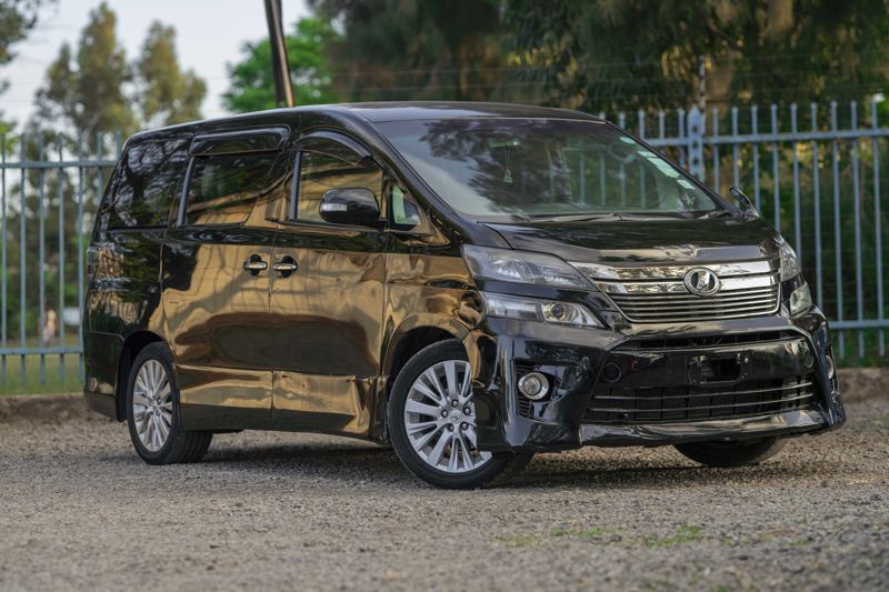 Toyota Velfire 2014