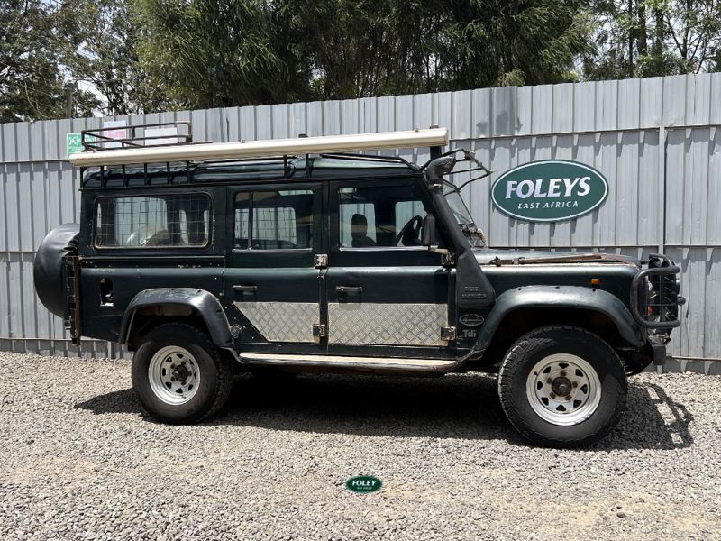 LAND ROVER DEFENDER 110 (KAR 055S)