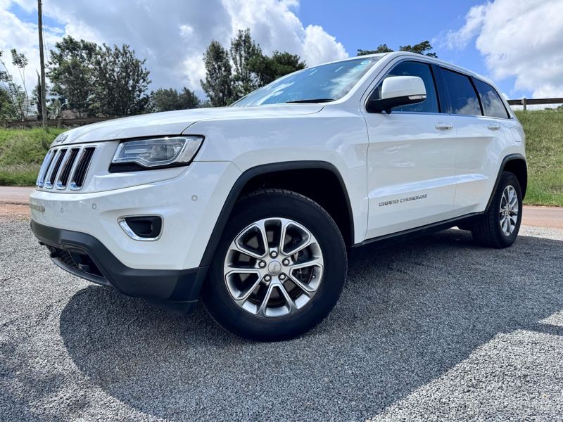 2016 – Jeep Grand Cherokee -White
