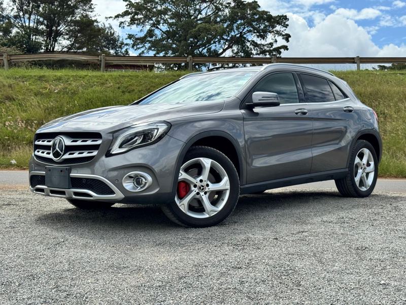 2018 – Mercedes GLA 220 – Bronze