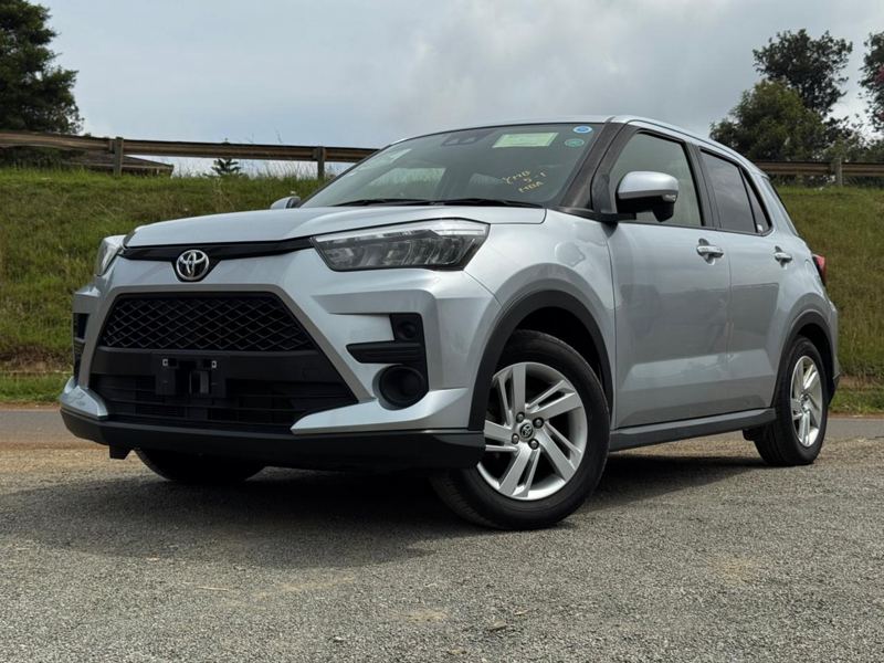 2018- Toyota Raize – Silver