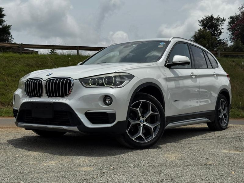2018- BMW X1 – White